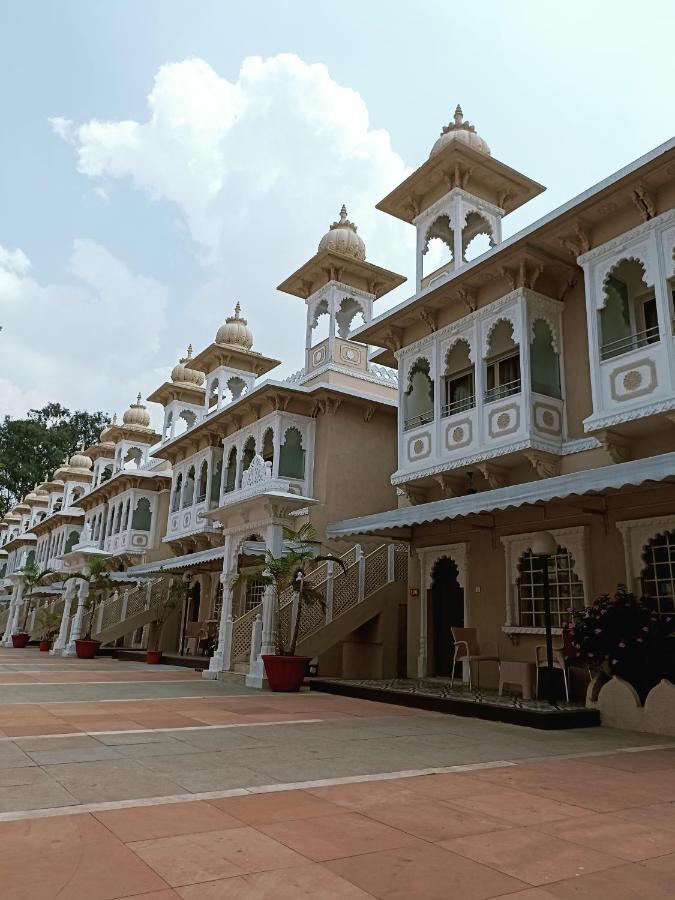 Hotel Gautam Lonavala Extérieur photo