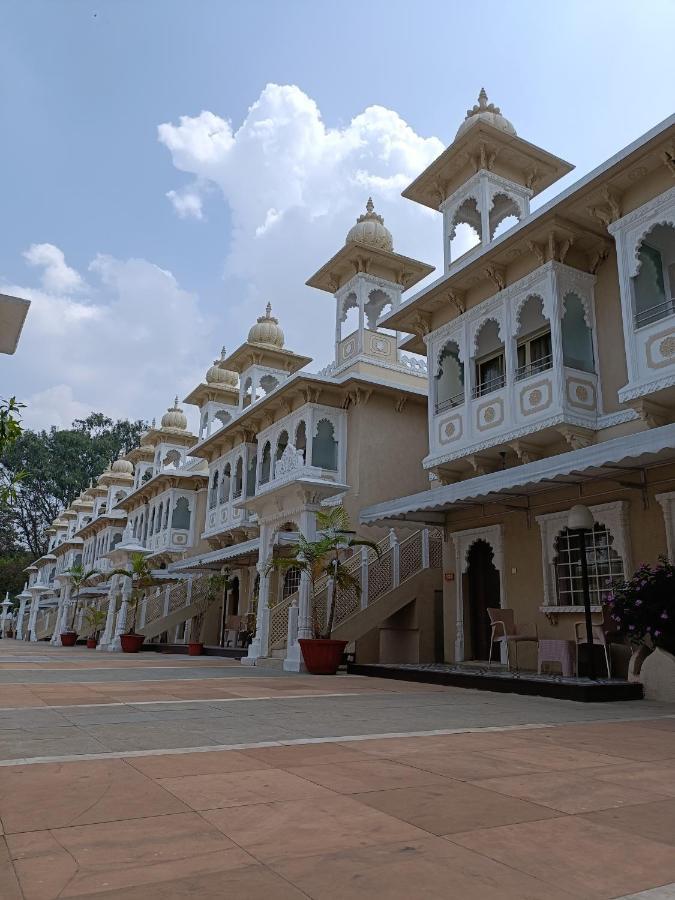 Hotel Gautam Lonavala Extérieur photo