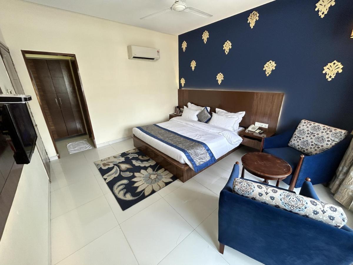 Hotel Gautam Lonavala Extérieur photo