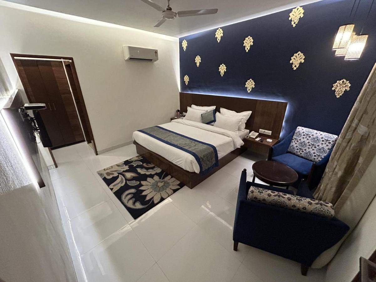 Hotel Gautam Lonavala Extérieur photo