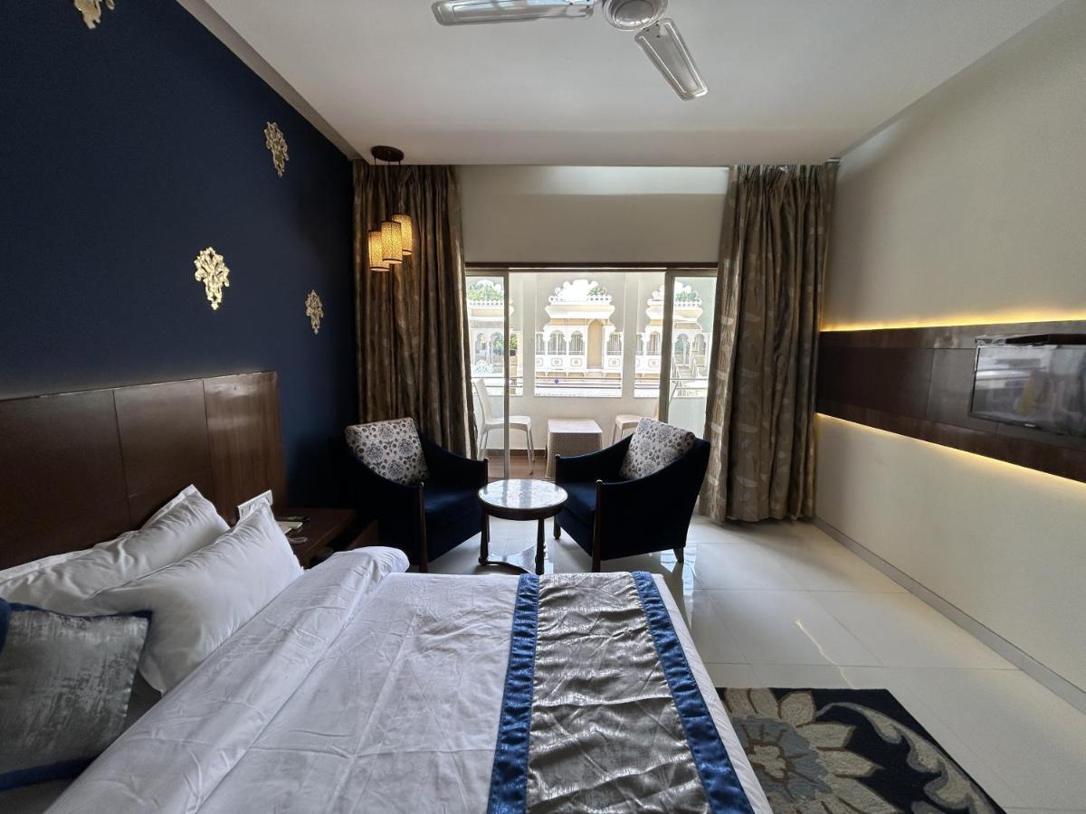 Hotel Gautam Lonavala Extérieur photo